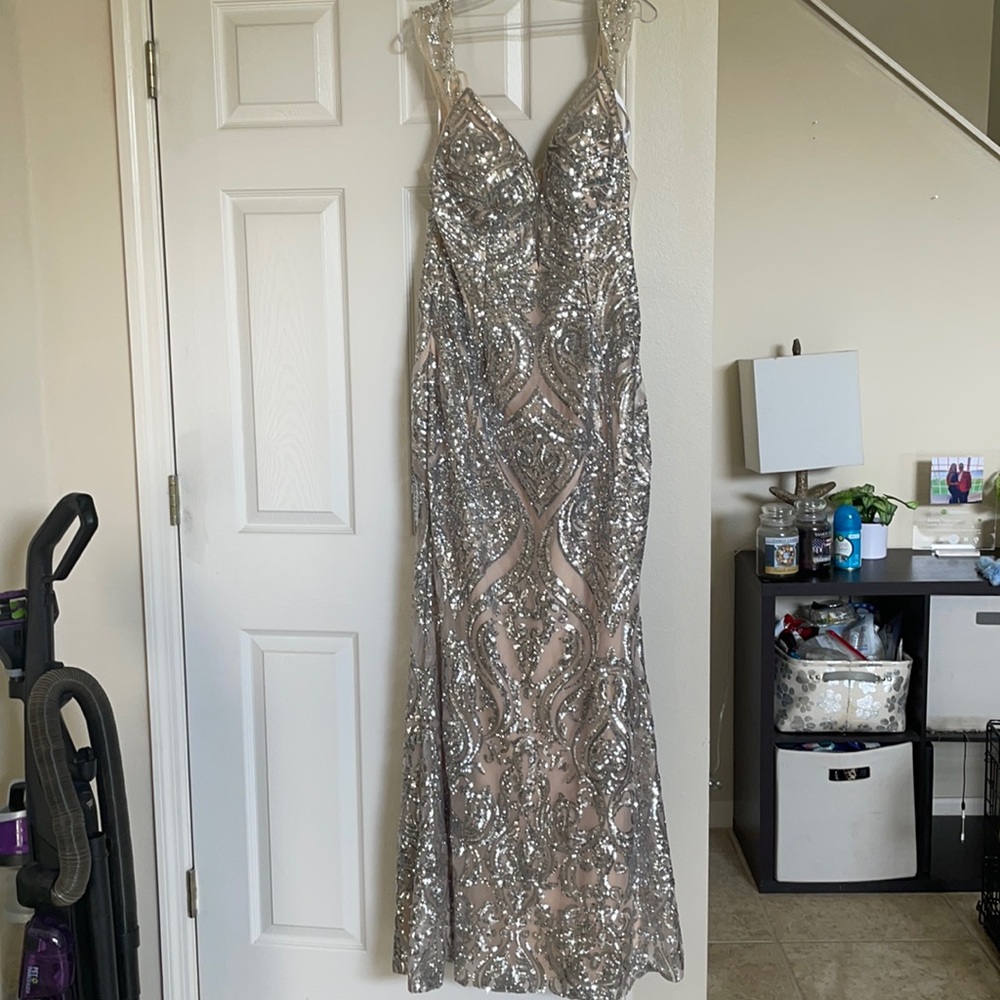 EVENING GOWN